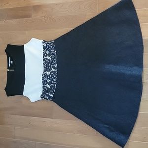 Karl Lagerfeld Fit‎ and Flare Skate Dress Black and White Lace 10